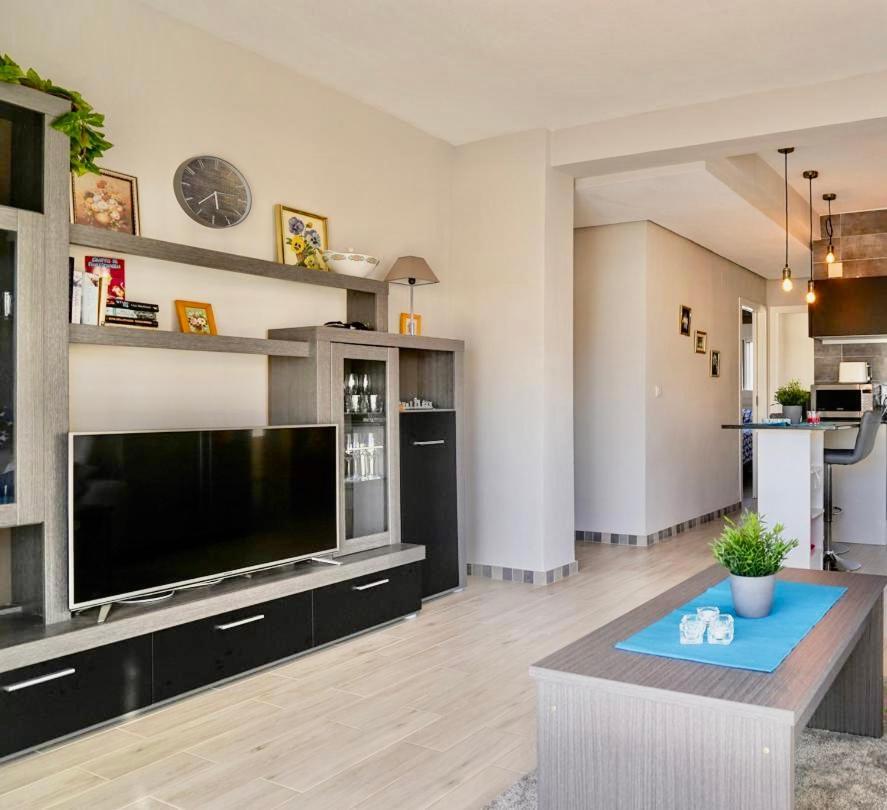 Three Bedroom Top Apartment By The Beach ซานตาโปลา ภายนอก รูปภาพ