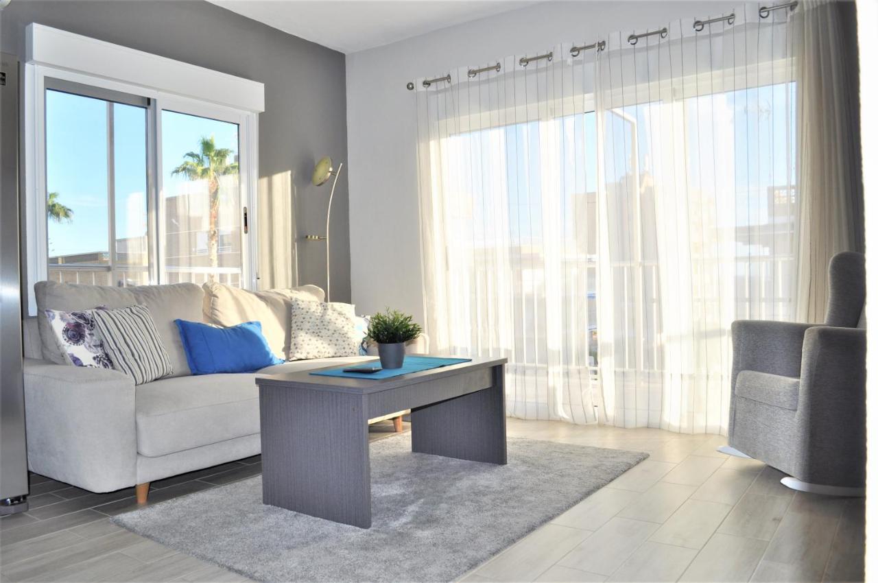Three Bedroom Top Apartment By The Beach ซานตาโปลา ภายนอก รูปภาพ